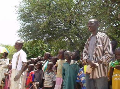 Vue des élèves et enseignants de l'école préfectorale de Birao (Ph. Yaka Maïde)