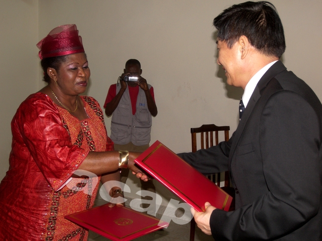 Centrafrique: Signature des deux accords de Coopération économique et technique entre  le gouvernement centrafricain et le gouvernement chinois