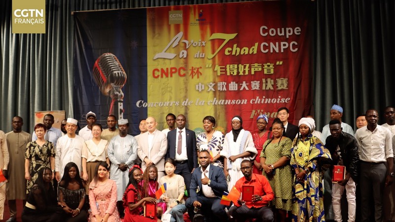 ​La finale de la première édition du concours de la chanson chinoise « La Voix du Tchad » s'est tenue avec succès le 28 octobre au Tchad