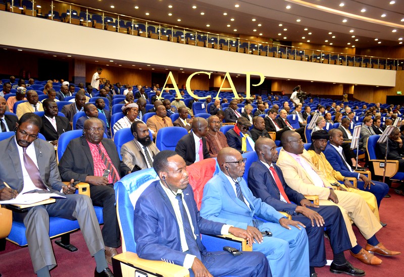 Rangée des leaders des groupes armés à l'ouverture du dialogue à Khartoum