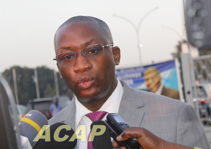 Retour à Bangui du ministre de la Communication et des Média après une mission au Cameroun