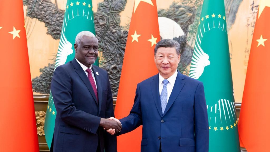 ​Xi Jinping rencontre le président de la Commission de l'Union africaine