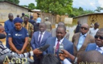 Le Premier Ministre Firmin Ngrébada visite les sinistrés de l’inondation du 6ème arrondissement de Bangui